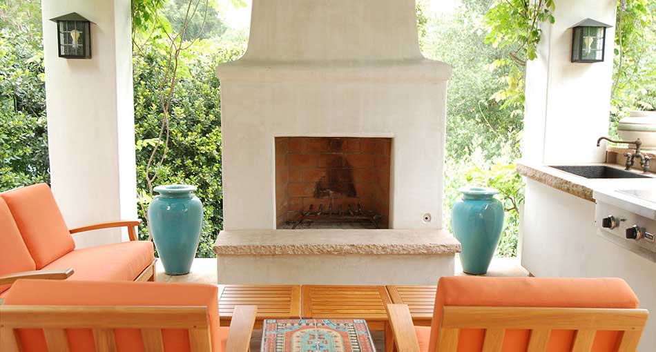 How to Make Your Yard Stand Out with Italian Pottery